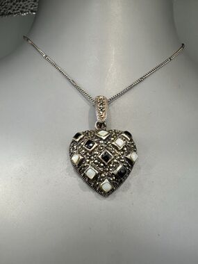 Vintage 925 Sterling Silver Mother Of Pearl & Marcasite Stone Heart Pendant 18”